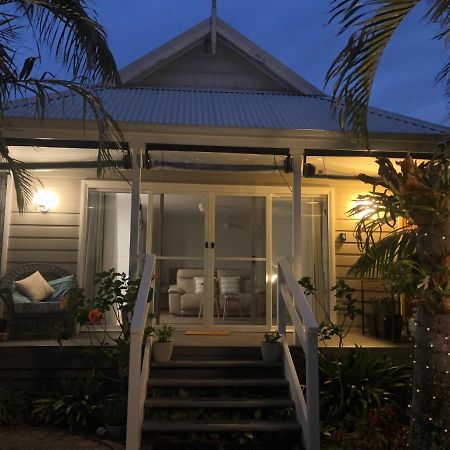 Lakeside Bungalow Marks Point Exterior foto